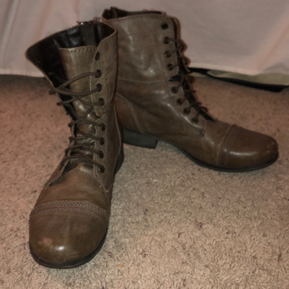 Steve Madden Women’s Troopa Lace-up Combat Boots